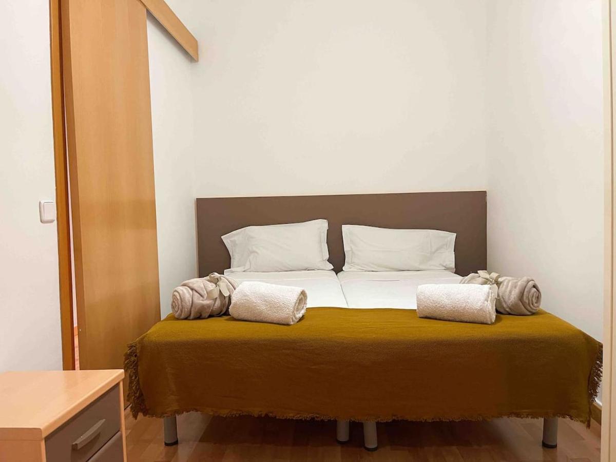 Apartment Hostourist@bcn Monumental